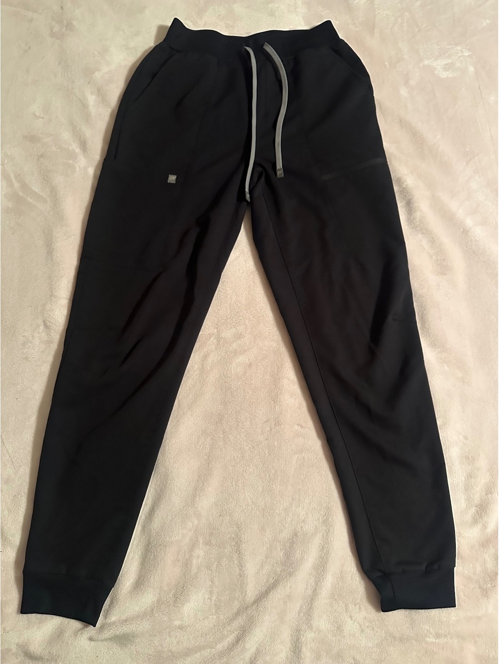 Fabletics Black Joggers / Scrub Pants - Size Medium (Flat Waist 15")